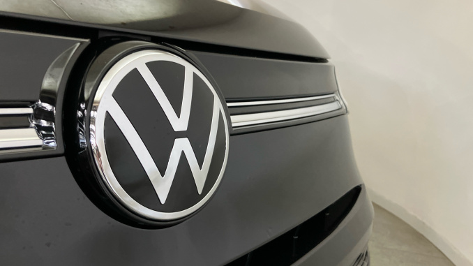 Volkswagen Multivan 1.5 TSI eHybrid Life 5dr 4MOTION DSG Estate - Image 24